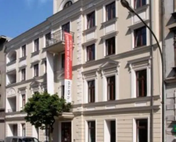 Royal Parkside Apartment